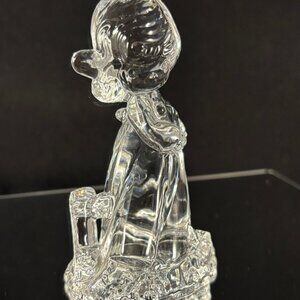 ENESCO 637009 Girl with Bible crystal figurine